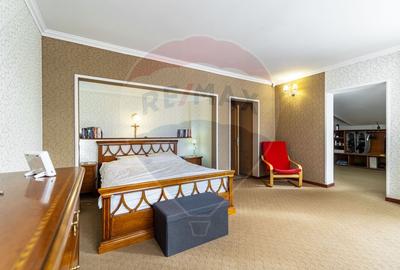 Casă spațioasă 350 mp utili, Teren 650 mp, Garaj subteran, Tractorul - 31