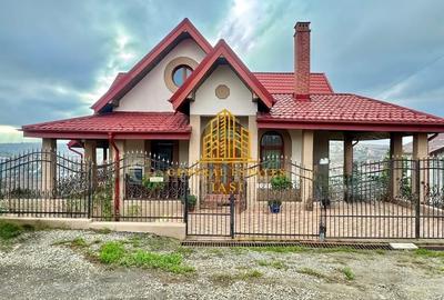 Casă individuală cu 7 camere în Bucium