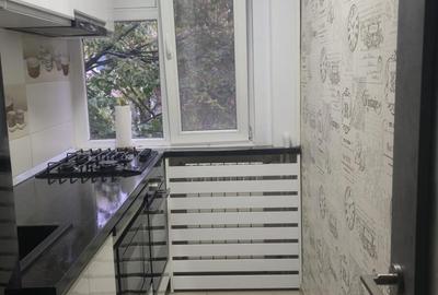 Vanzare apartament 2 camere semidecomandat, etaj 3/4, zona KM 4-5 - 6