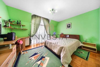 Casa individuala cu 7 camere, 260 mp, teren 900 mp, front 19m, Europa - 15