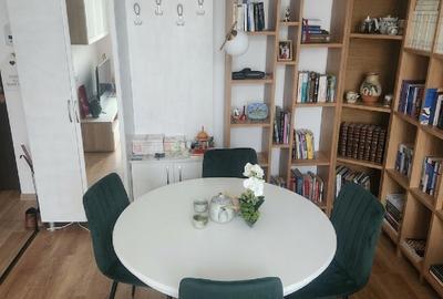 Apartament cu 2 camere decomandat, mobilat în Central