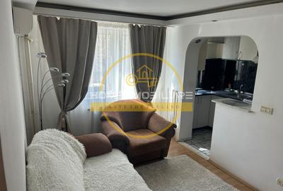 Apartament cu 3 camere / 40 mp/ in zona Podu Ros - 2