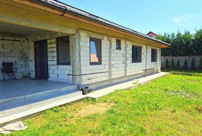 CASA PE PARTER IN BUJORENI - LINISTE, CURTE SI VEDERE SPRE VF. COZIA - 14
