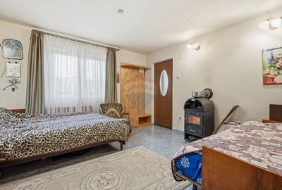 Casă de Om Gospodar - Costuleni - Grădină 2093 mp -0% Comision 0% TVA - 21