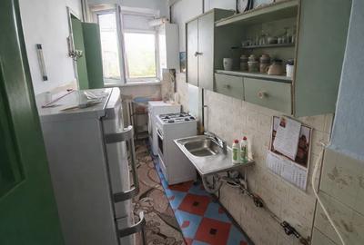 Apartament 2 camere, decomandat, zona Podu Ros-Nicolina - 4