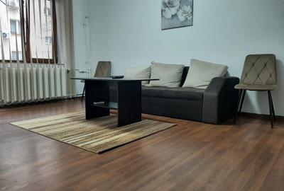 Garsonieră decomandată, mobilată în Titan