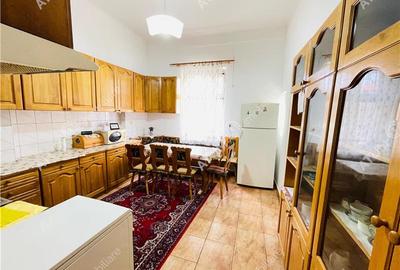 Casa individuala 4 camere decomandate 1000 mp teren zona Blv Victoriei - 21