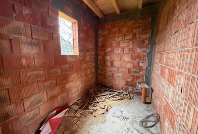 Casa la rosu din caramida de vanzare in comuna Carligele - 8
