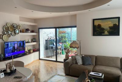 Vilă 5 camere în complex | Lacul Grivița | Cartier Străulești-Dămăroaia,Sector 1 - 2