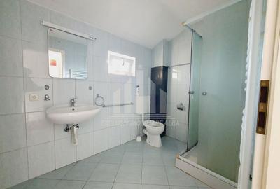 Casa individuala | De inchiriat | 150 mp | Curte comuna | Cetate - 12