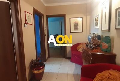 Apartament 3 camere cu scara interioara zona ultracentrala - 8