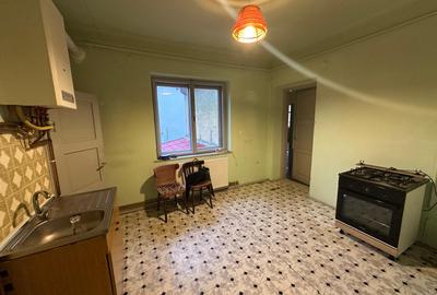 Apartament 3 camere - 95 mp - etaj 1 - zona Centrala - 9 Mai - 10