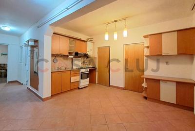 Casă calcan, Curte,  grădină, Iris!! - 1