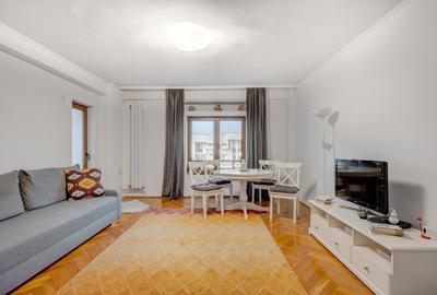 Apartament cu 3 camere decomandat, mobilat în Unirii