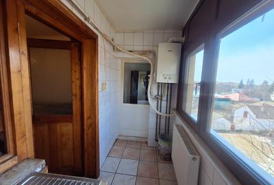 Oportunitate! Apartament cu 3 camere- bloc izolat termic- Lipovei - 20