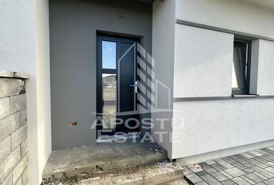 Duplex cu 4 camere, dressing si 3 bai. Toate utilitatile, la asfalt. - 25