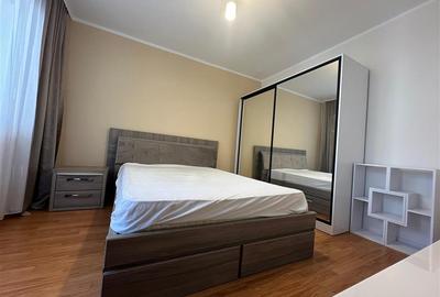 Apartament cu 2 camere semidecomandat în Podu Roș