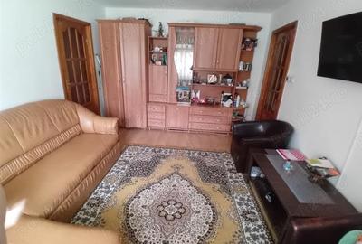 Apartament 2 camere semidecomandat zona Nord 56000 Euro