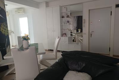 Ofer spre închiriere apartament lux 4 camere în stațiunea Mamaia - 12