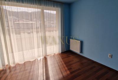 Garsonieră decomandată, mobilată în Florești