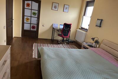Vila 2007 caramida,D+P+Etaj mansardat,living 41mp,3 dormitoare,3 bai,teren 542mp - 8