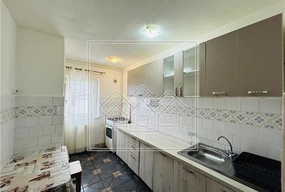 Apartament cu 2 camere decomandat în Valea Aurie