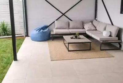 Apartament decomandat 2 cam cu gardina si parcare stb la bloc central - 1