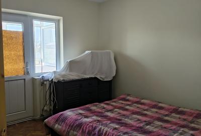 Apartament cu 3 camere Zona centrala Str. Bucegi Liceul de Arte etaj 3 , 2 balc - 6