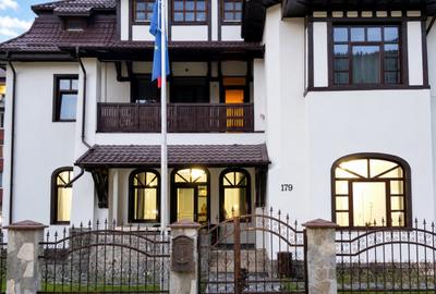 Pensiune renovata in Busteni, 14 camere, teren 900 mp, zona Libertatii - 1