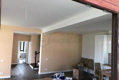 Duplex spatios - 5 camere - ZONA CASTEL