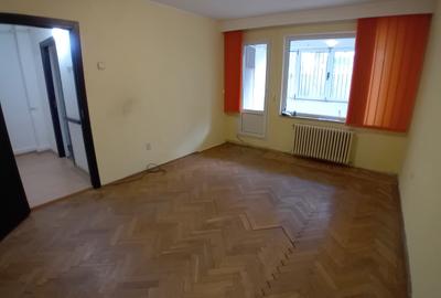 Apartament 3 camere 78 mp tip duplex etaj 1 zona centrala