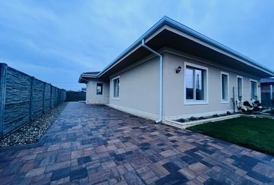 Duplex 3 camere, parter, 85 mp utili, 340 mp teren - Mosnita Noua - 9