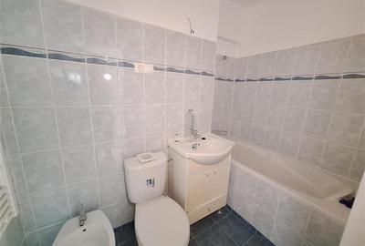 Apartament 4 camere decomandat Milcov-Bacau - 13