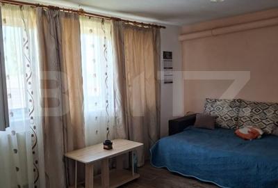 Garsonieră decomandată, mobilată în Frumoasa