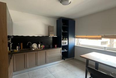 Casa mijloc triplex mobilată - 2