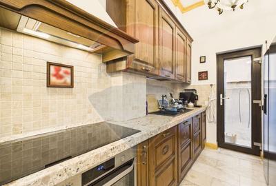 Vila P+2 cu mobilier Italia | Curte privata | Balotesti DN1 - 6