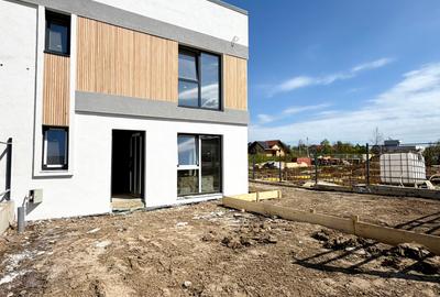 Duplex cu 4 camere în Bucium