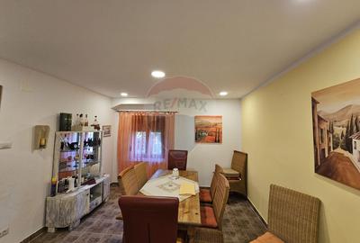 Casă solidă din cărămidă, mobilată, garaj, teren generos – Tarcău - 43