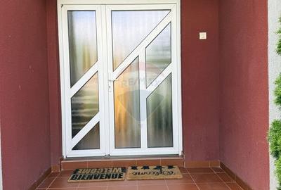 Casă | Vilă insiruita | Inchiriere| 4 camere - 14