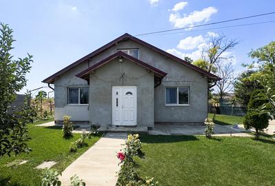 Casa cu 4 camere si garaj cu rampa-teren 500 mp-jud. Constanta - 1