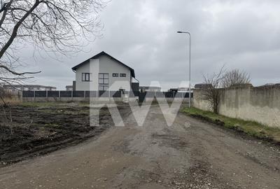 Teren intravilan construibil, utilități complete Str. Cetății - Comision 0 - 17