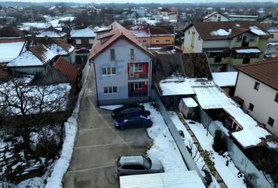 Apartament cu 3 camere de vânzare - 20