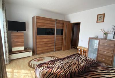 Apartament de 65 mp utili,parcare inclusa,etaj intermediar - 7