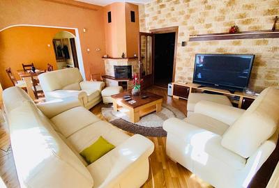 Casă de vânzare în centrul Hălchiu - 3