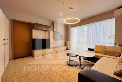 Apartament cu 3 camere semidecomandat, mobilat în Cetate