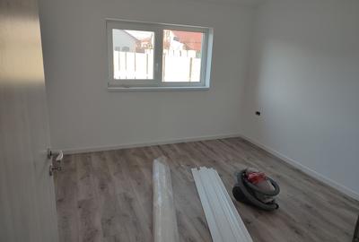 Sacalaz, 1/2 Duplex P+M 4 Camere,2 Bai,Terasa Acoperita - 14