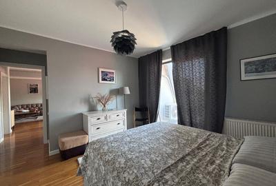 Apartament cu 3 camere decomandat, mobilat în Dămăroaia