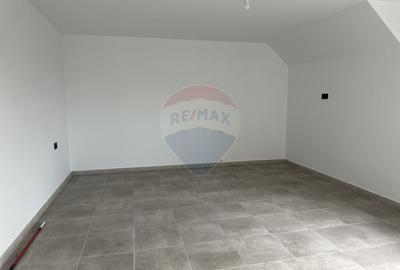 Casă / Vilă cu 5 camere de vânzare - 13