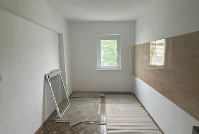 Apartament cu 2 camere decomandat în Sud