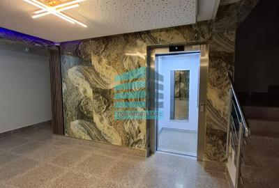 Apartament cu 4 camere decomandat în Titan